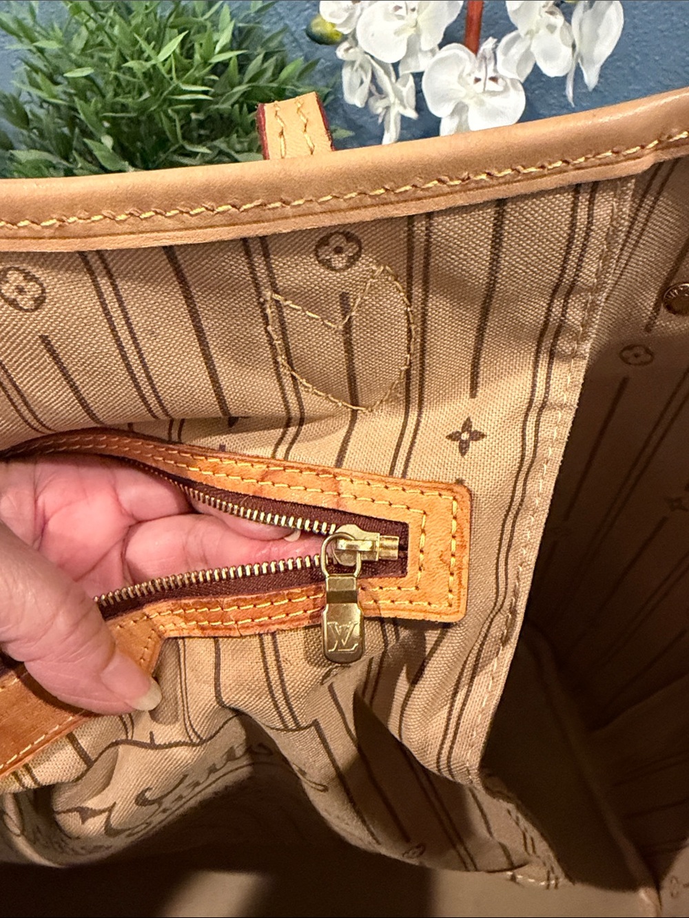 Authentic Louis Vuitton Never Full MM monogram - Picture 15 of 17